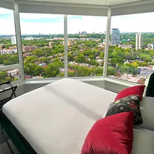 Luxury 2-bedroom In Yorkville With The View In Downtown Apartment