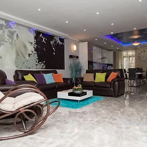 azure-apartment.qawrahotelsmalta.org/